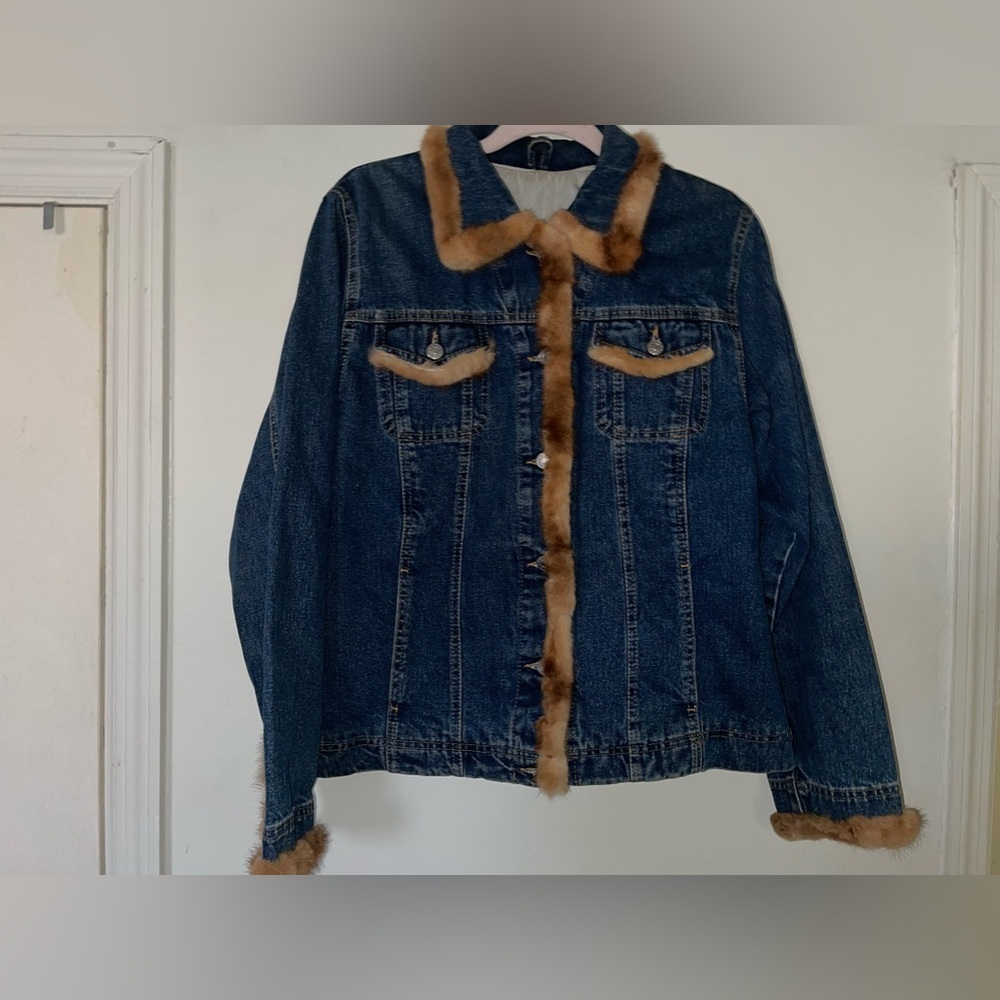 True Vintage Denim Jacket Faux Fur Lined Triming